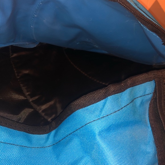 Side Strap Chevy Backpack - Very spacious - Picture 2 of 5